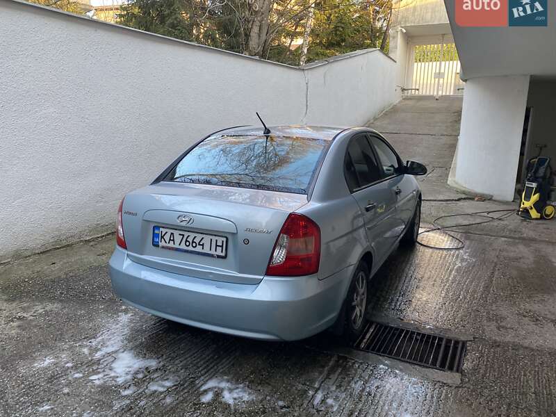 Седан Hyundai Accent 2006 в Киеве
