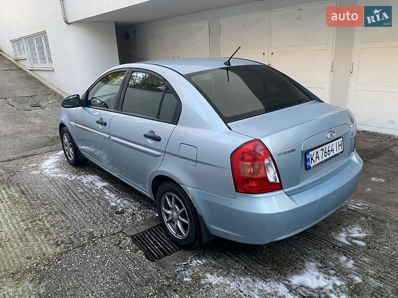 Седан Hyundai Accent 2006 в Киеве