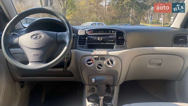 Седан Hyundai Accent 2006 в Киеве