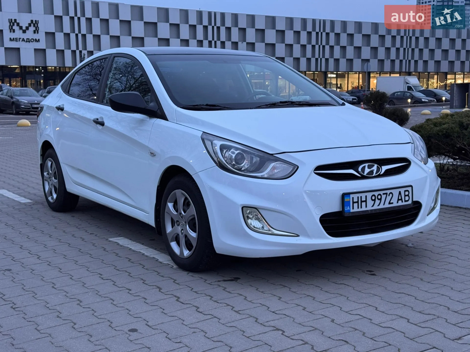2012 Hyundai Accent - мініатюра 2