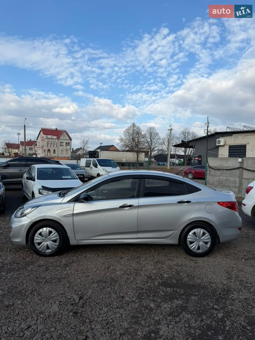 2011 Hyundai Accent - мініатюра 9