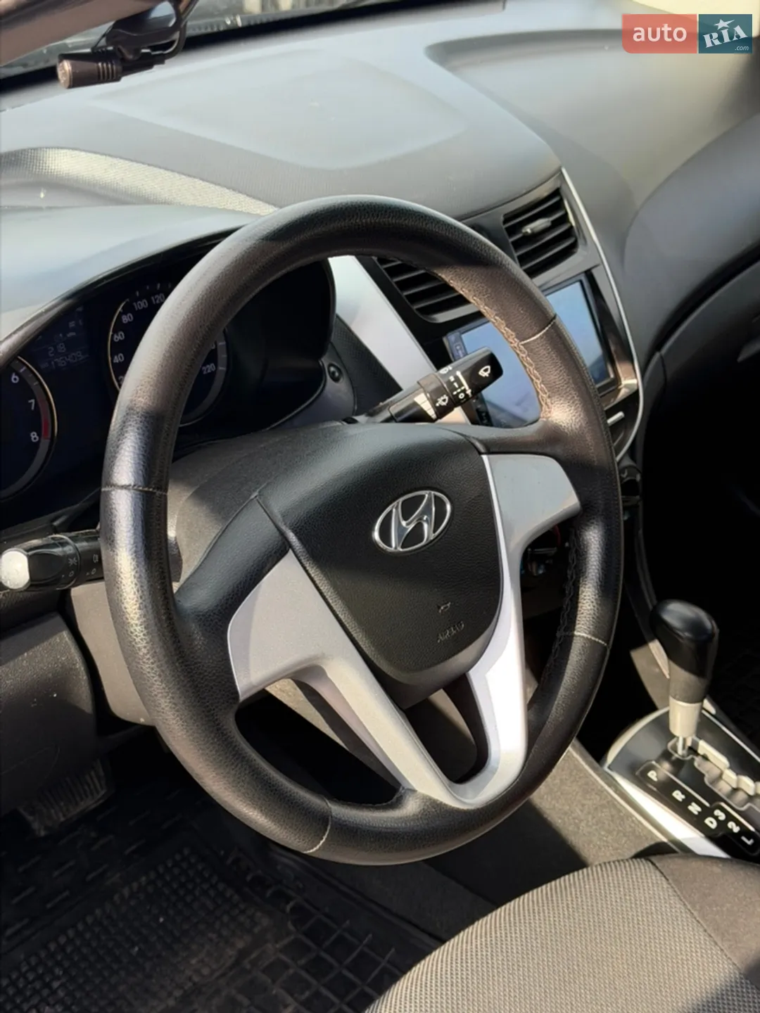 2011 Hyundai Accent - мініатюра 19