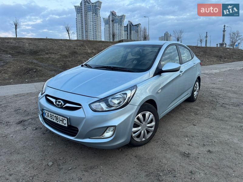 Hyundai Accent 2011
