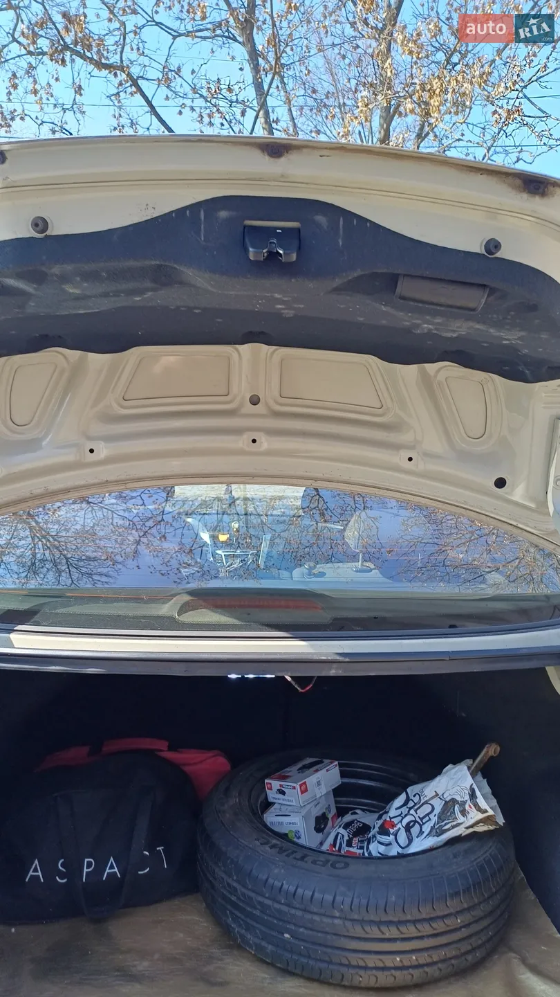 2012 Hyundai Accent - мініатюра 6