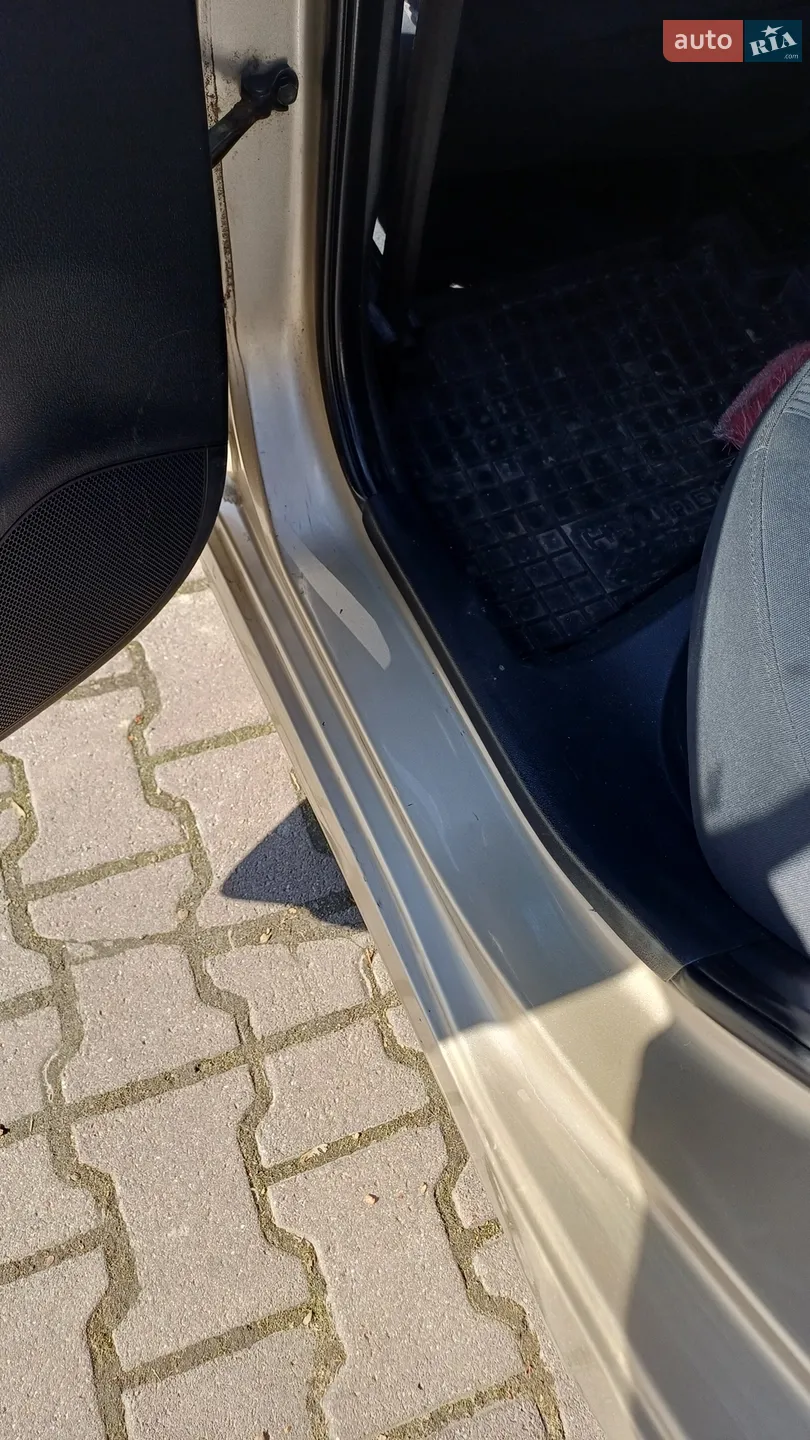 2012 Hyundai Accent - мініатюра 22