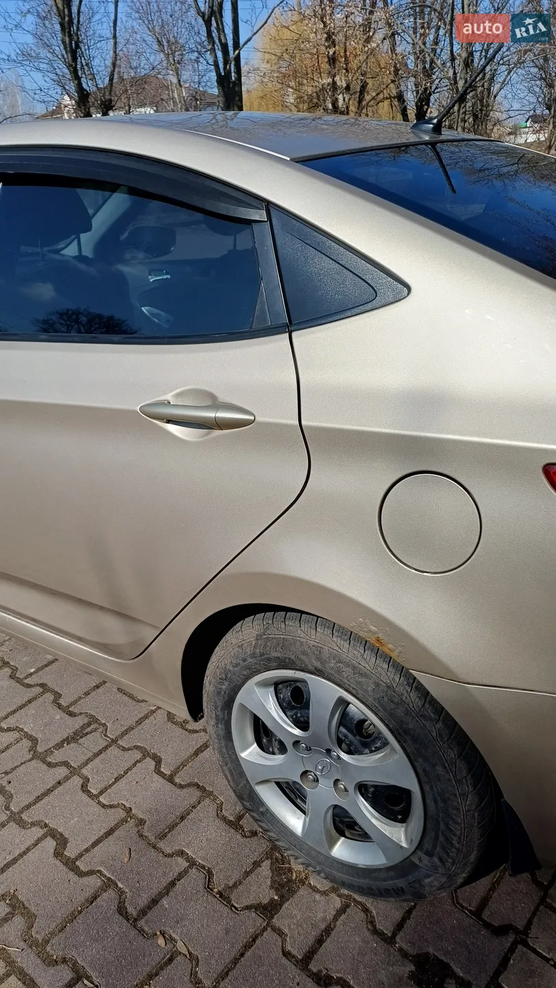 2012 Hyundai Accent - мініатюра 31