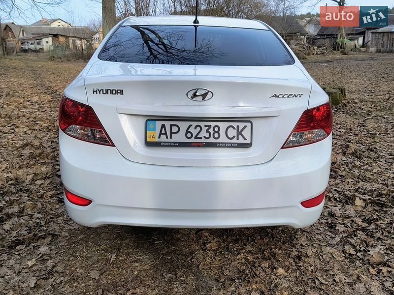 Седан Hyundai Accent 2013 в Луцке