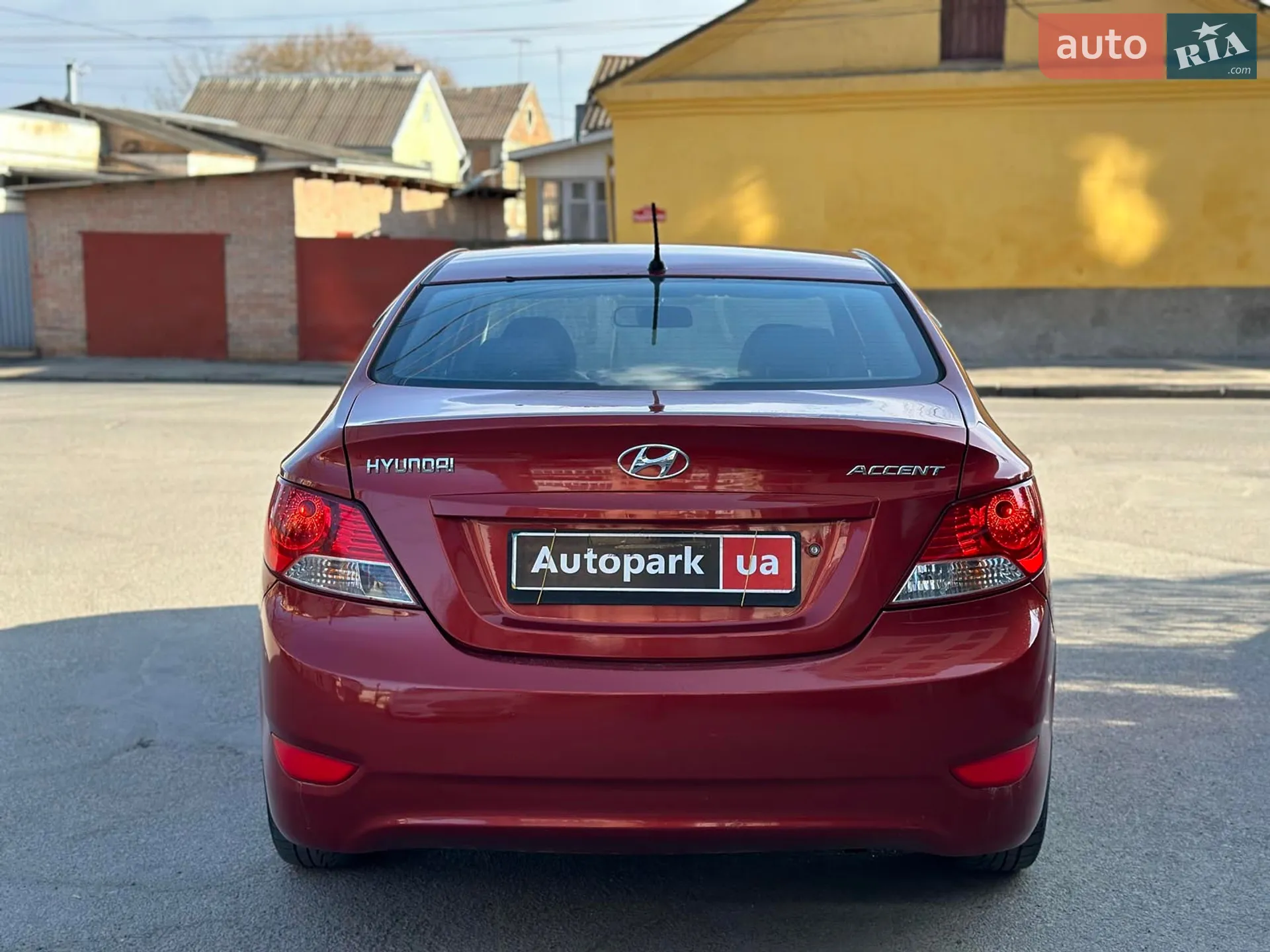 2011 Hyundai Accent - мініатюра 8