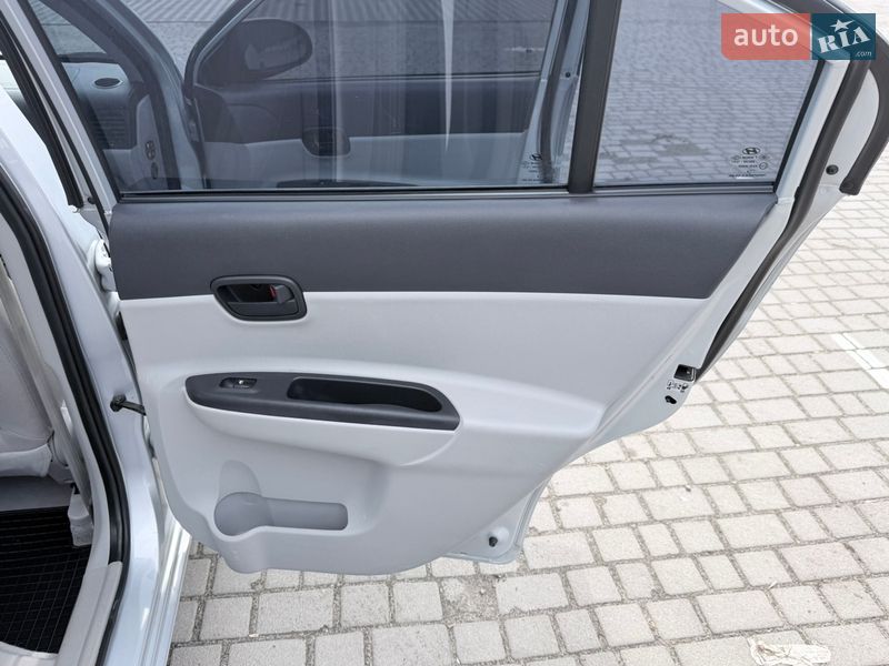 Седан Hyundai Accent 2008 в Дніпрі