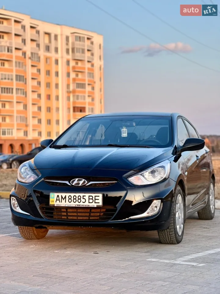2013 Hyundai Accent - мініатюра 9