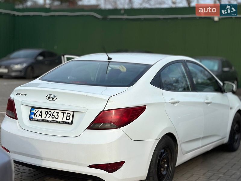 Седан Hyundai Accent 2016 в Киеве