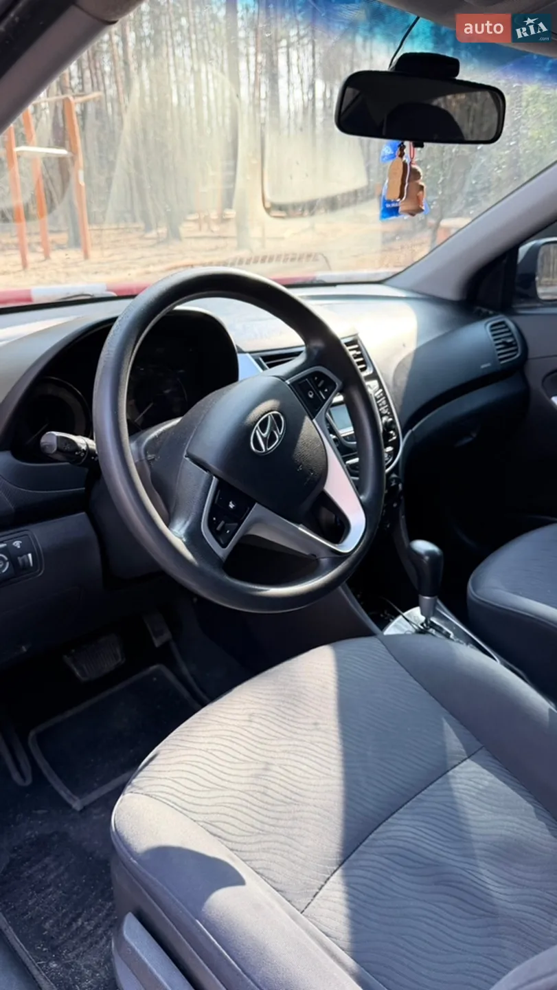 2011 Hyundai Accent - мініатюра 13