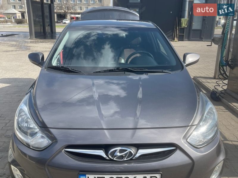 Hyundai Accent 2011