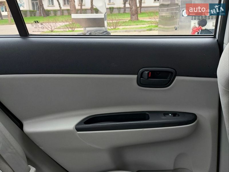 Седан Hyundai Accent 2008 в Кривом Роге фото 12 Седан Hyundai Accent 2008 в Кривом Роге