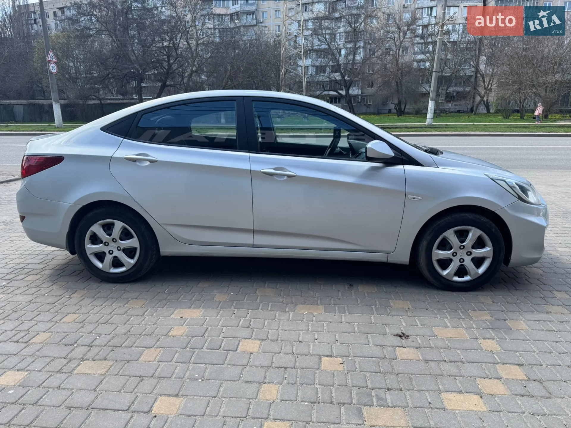 2011 Hyundai Accent - мініатюра 4