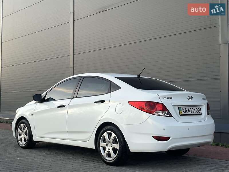 Седан Hyundai Accent 2013 в Киеве фото 6 Седан Hyundai Accent 2013 в Киеве