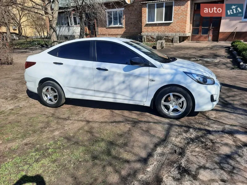 Hyundai Accent