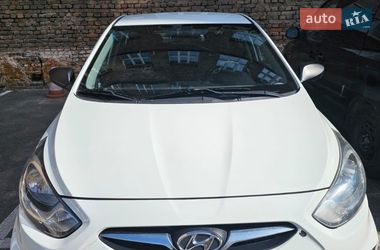 Седан Hyundai Accent 2013 в Киеве