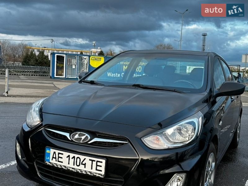 Hyundai Accent 2011