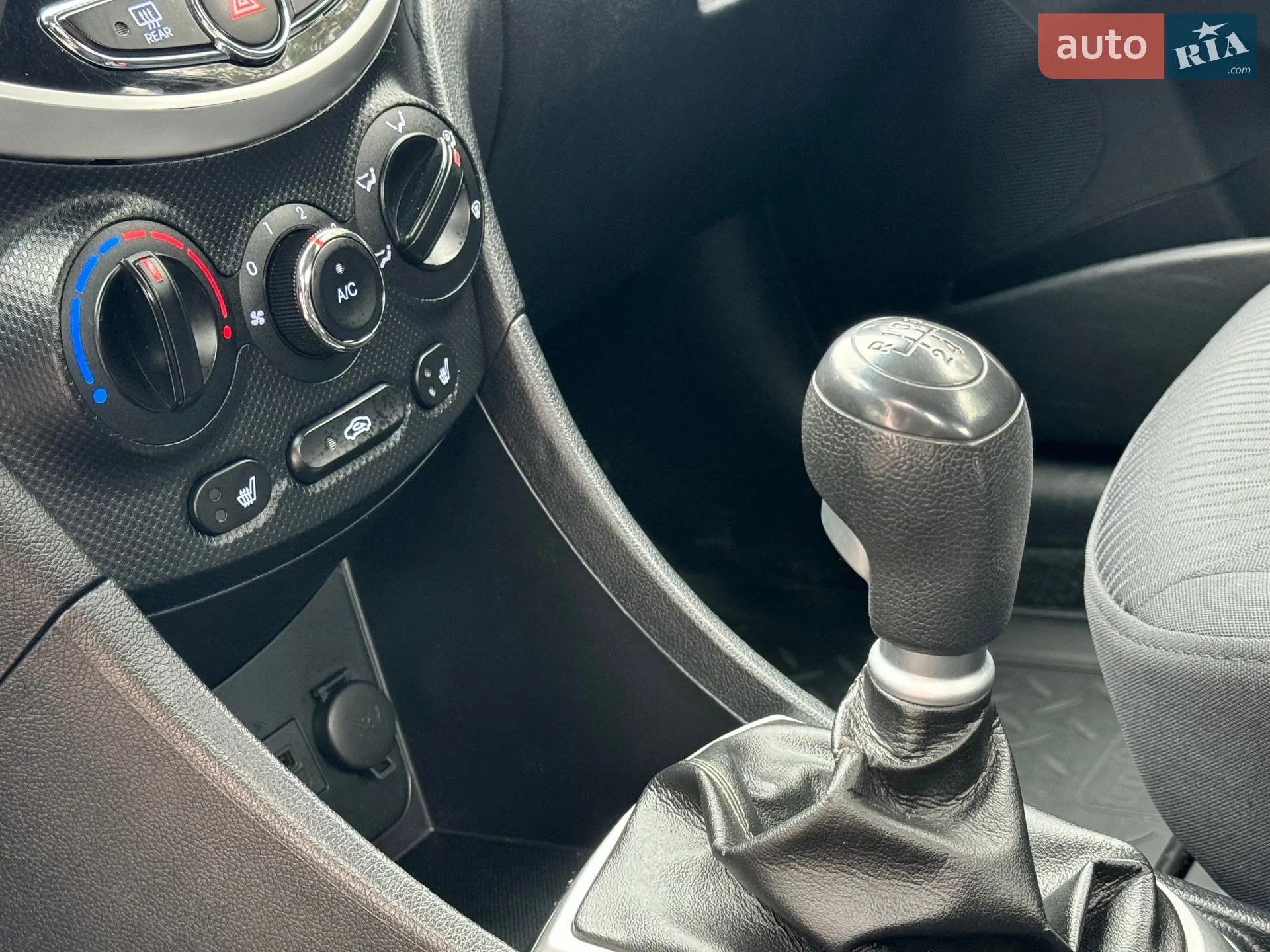 2012 Hyundai Accent - мініатюра 60