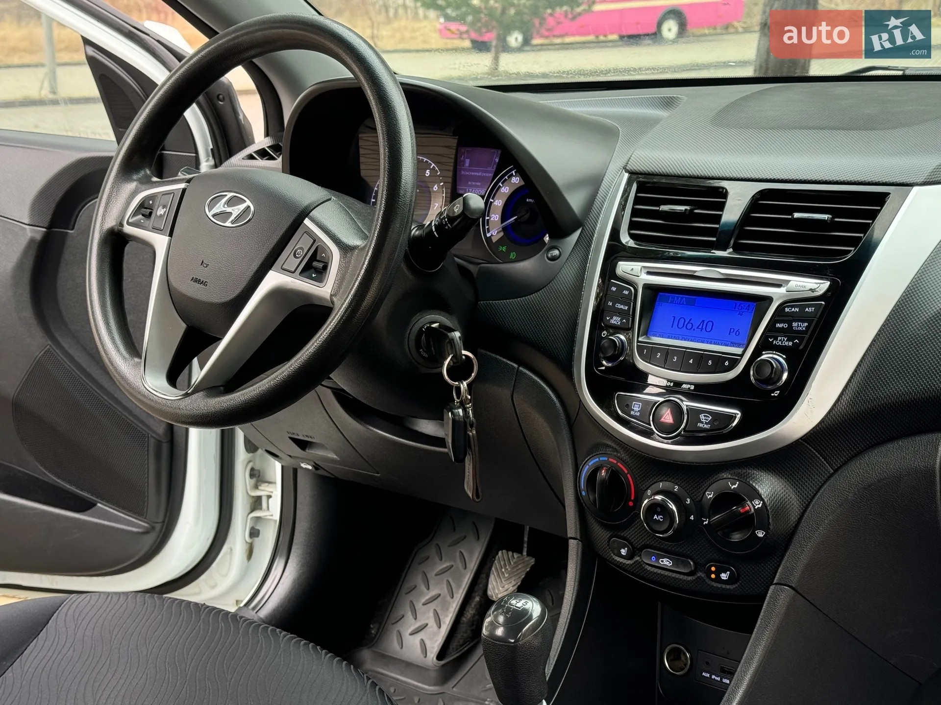 2012 Hyundai Accent - мініатюра 74