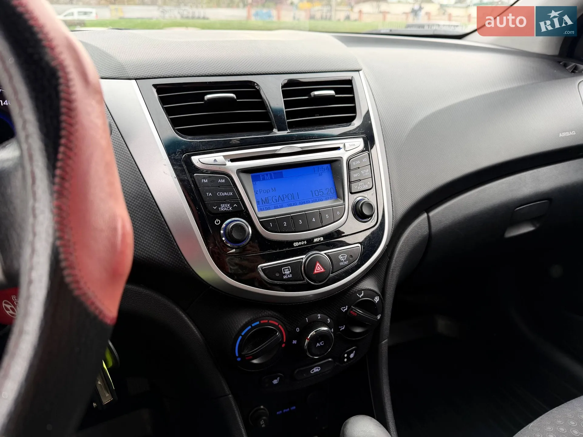 2012 Hyundai Accent - мініатюра 55