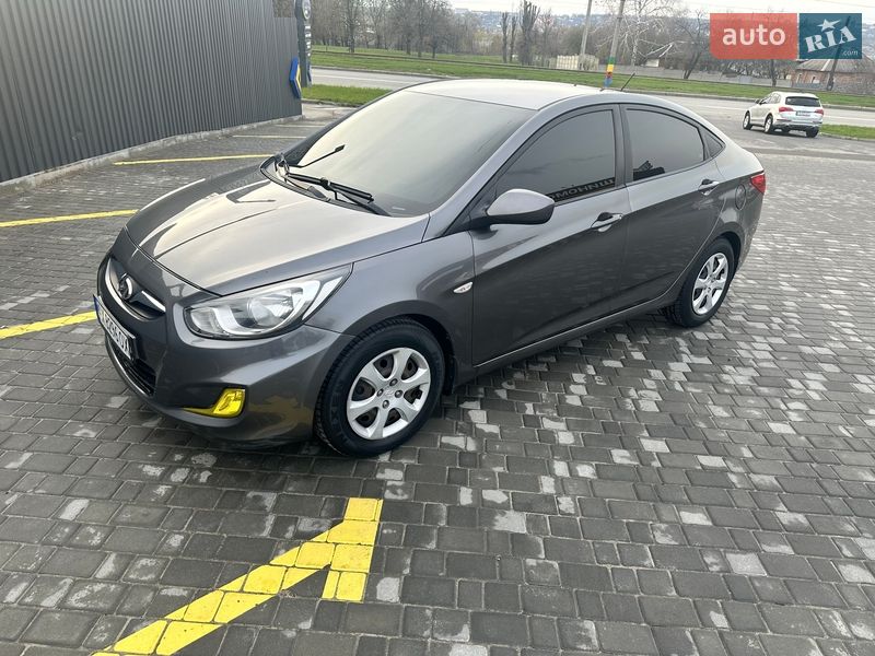 Седан Hyundai Accent 2011 в Харкові