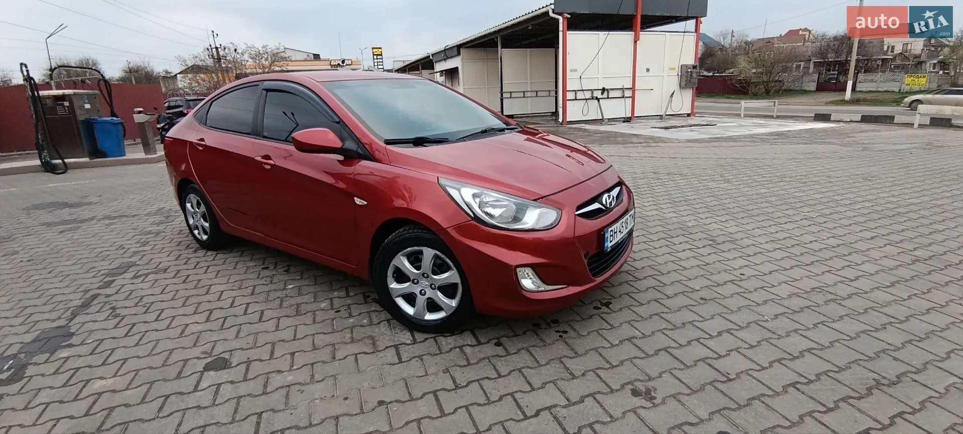 2013 Hyundai Accent - фото 1