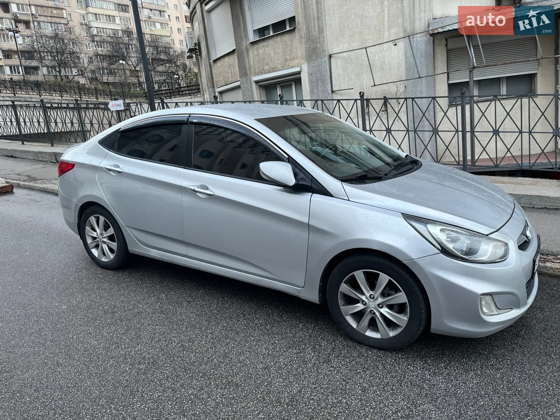 2011 Hyundai Accent - мініатюра 4