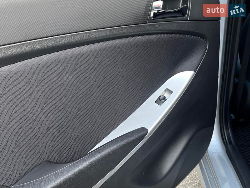 Седан Hyundai Accent 2012 в Киеве фото 11 Седан Hyundai Accent 2012 в Киеве