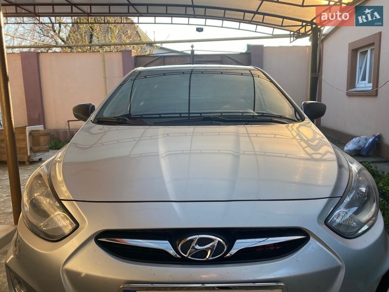 Седан Hyundai Accent 2012 в Херсоне фото Седан Hyundai Accent 2012 в Херсоне