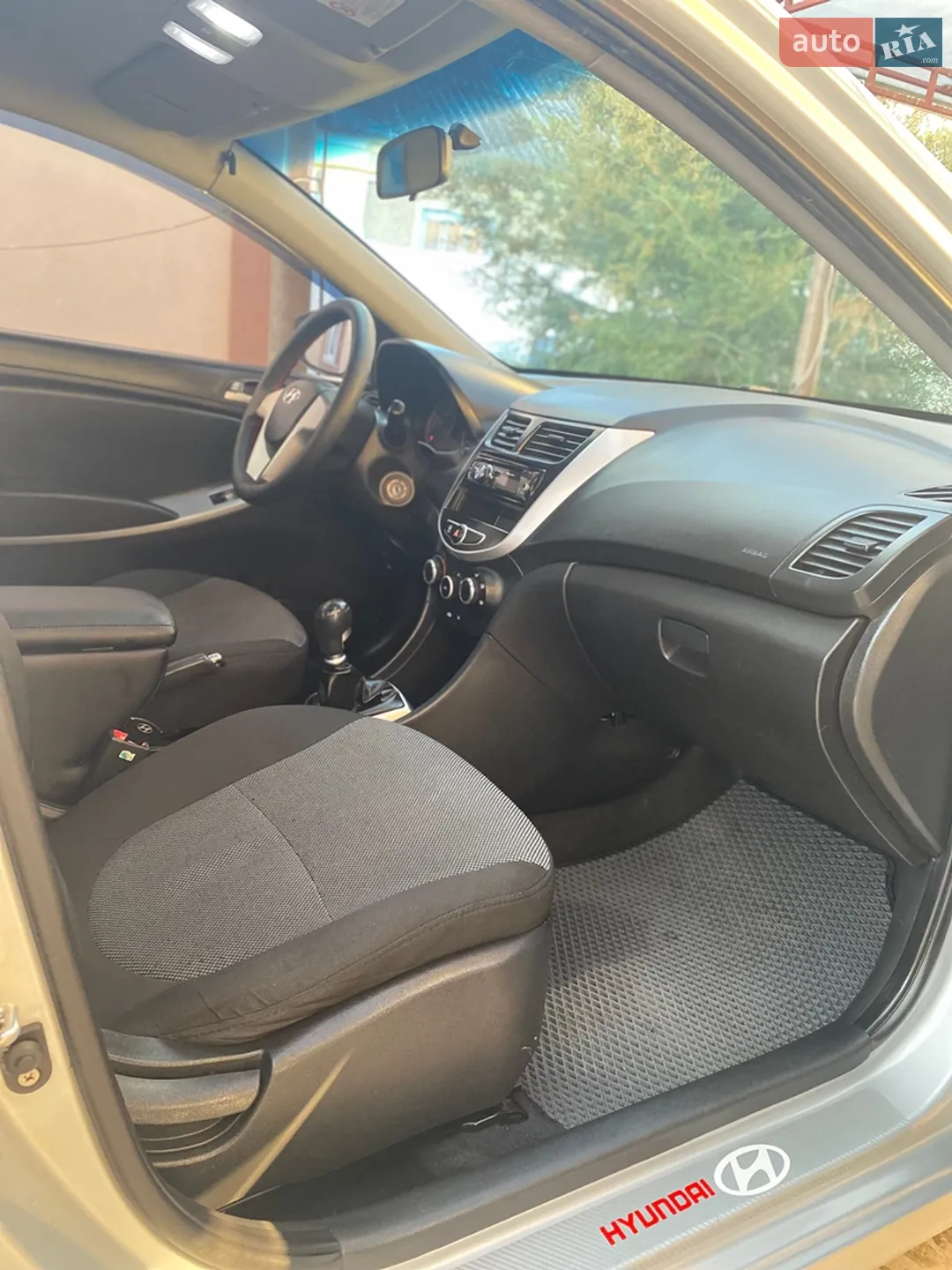 2012 Hyundai Accent - мініатюра 4