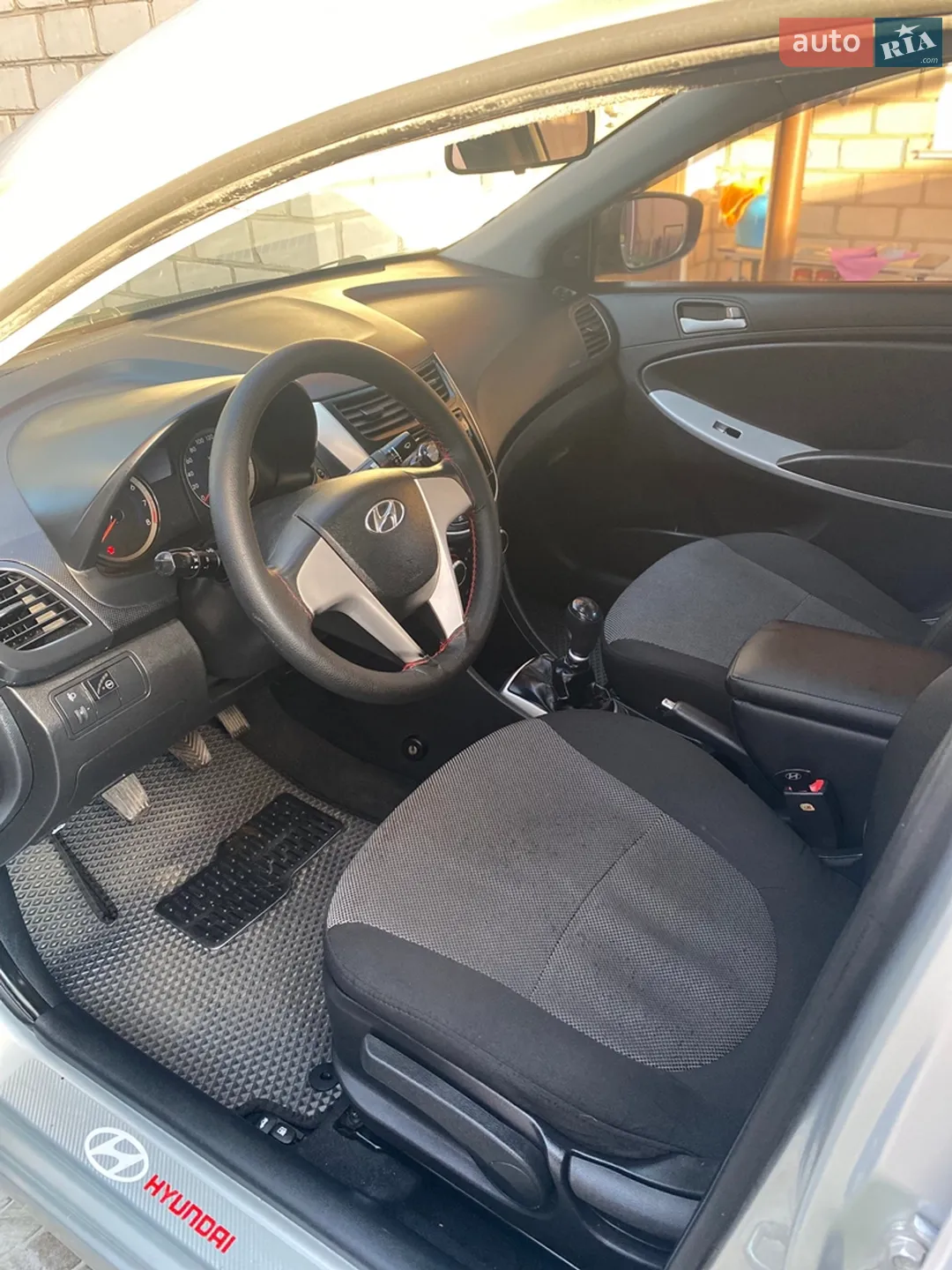 2012 Hyundai Accent - мініатюра 5