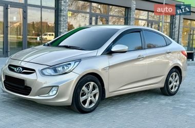 Седан Hyundai Accent 2012 в Днепре