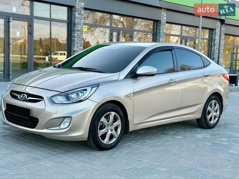 Hyundai Accent 2012