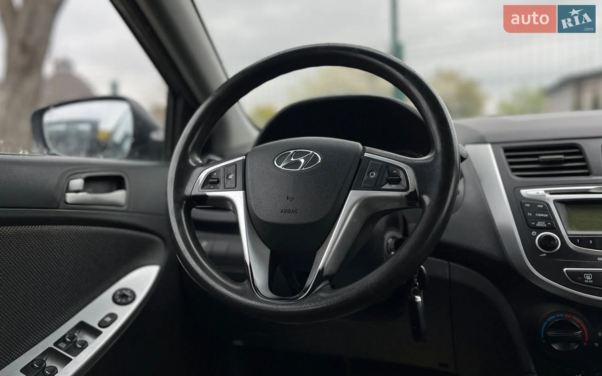2013 Hyundai Accent - мініатюра 11