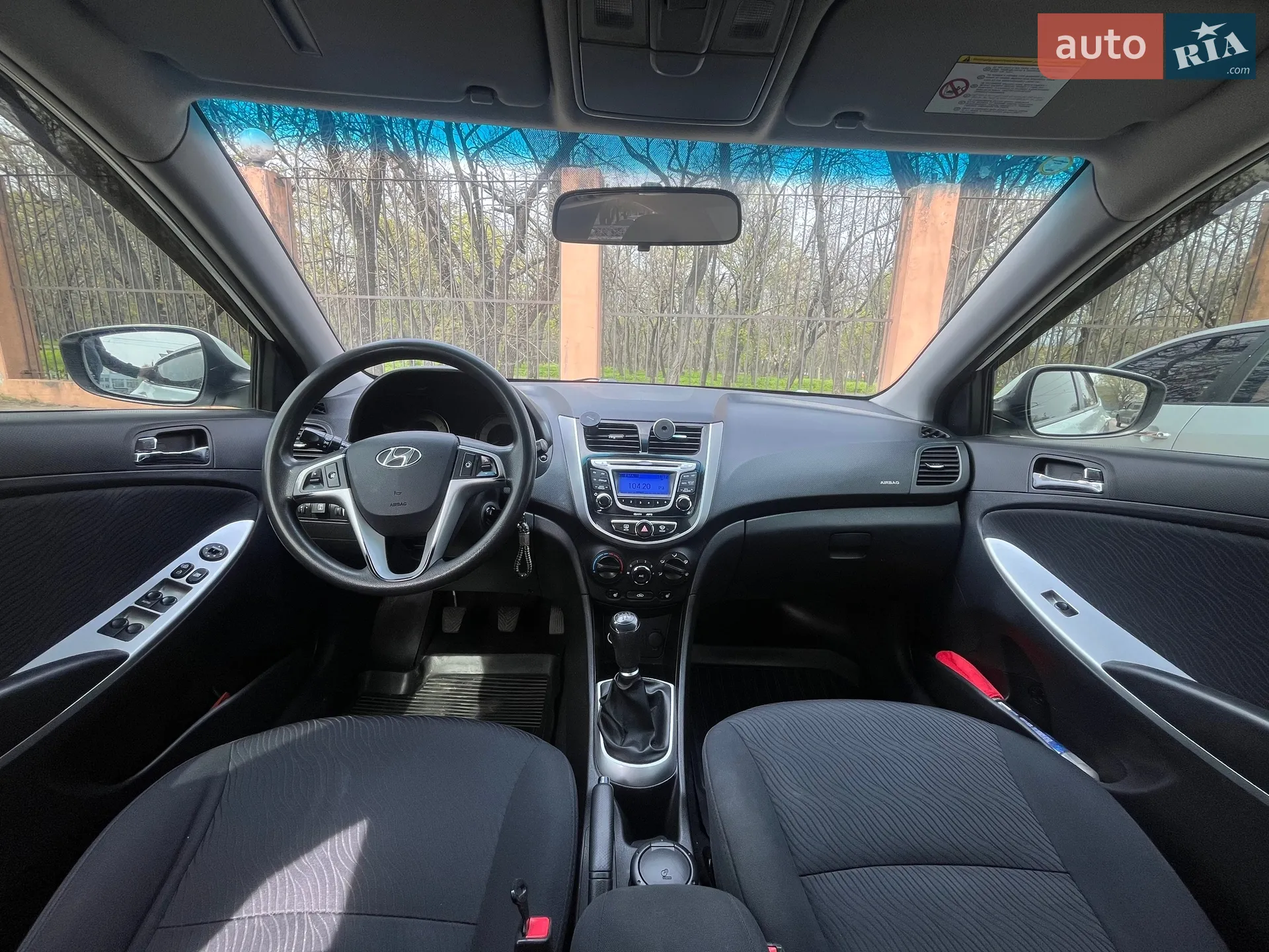 2012 Hyundai Accent - мініатюра 9