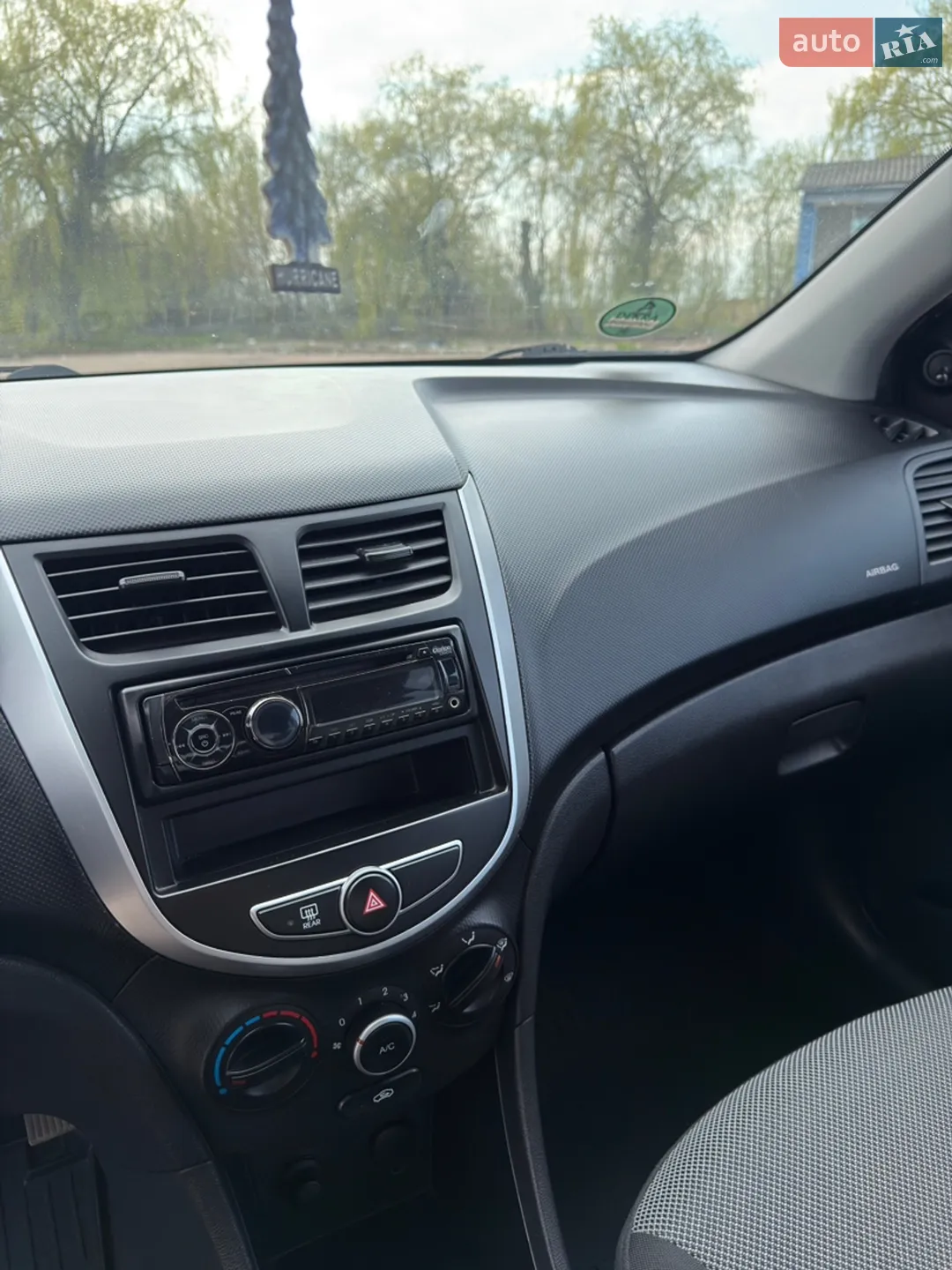 2011 Hyundai Accent - мініатюра 33