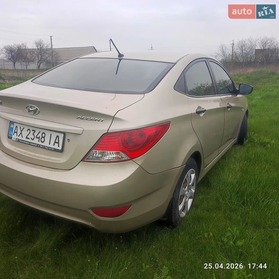 2011 Hyundai Accent - мініатюра 17