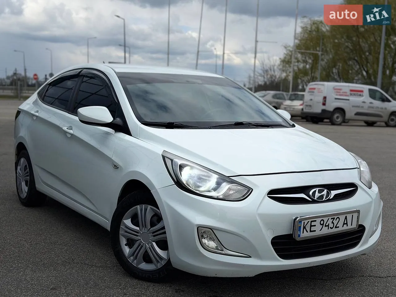 2011 Hyundai Accent - мініатюра 18