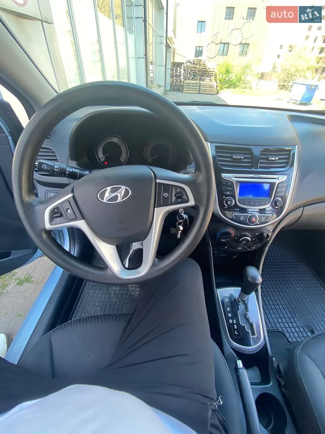 2012 Hyundai Accent - мініатюра 11