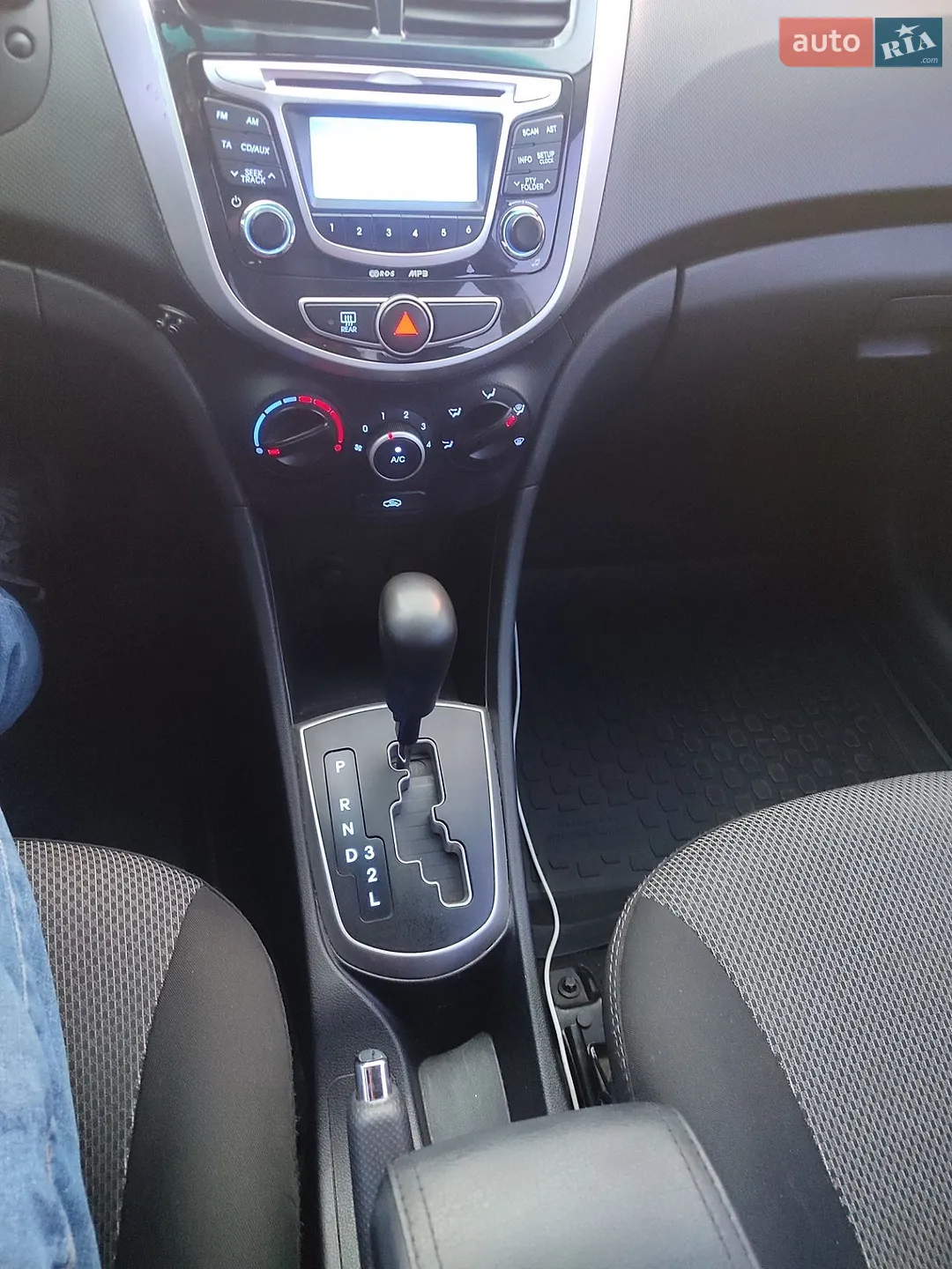 2011 Hyundai Accent - мініатюра 14