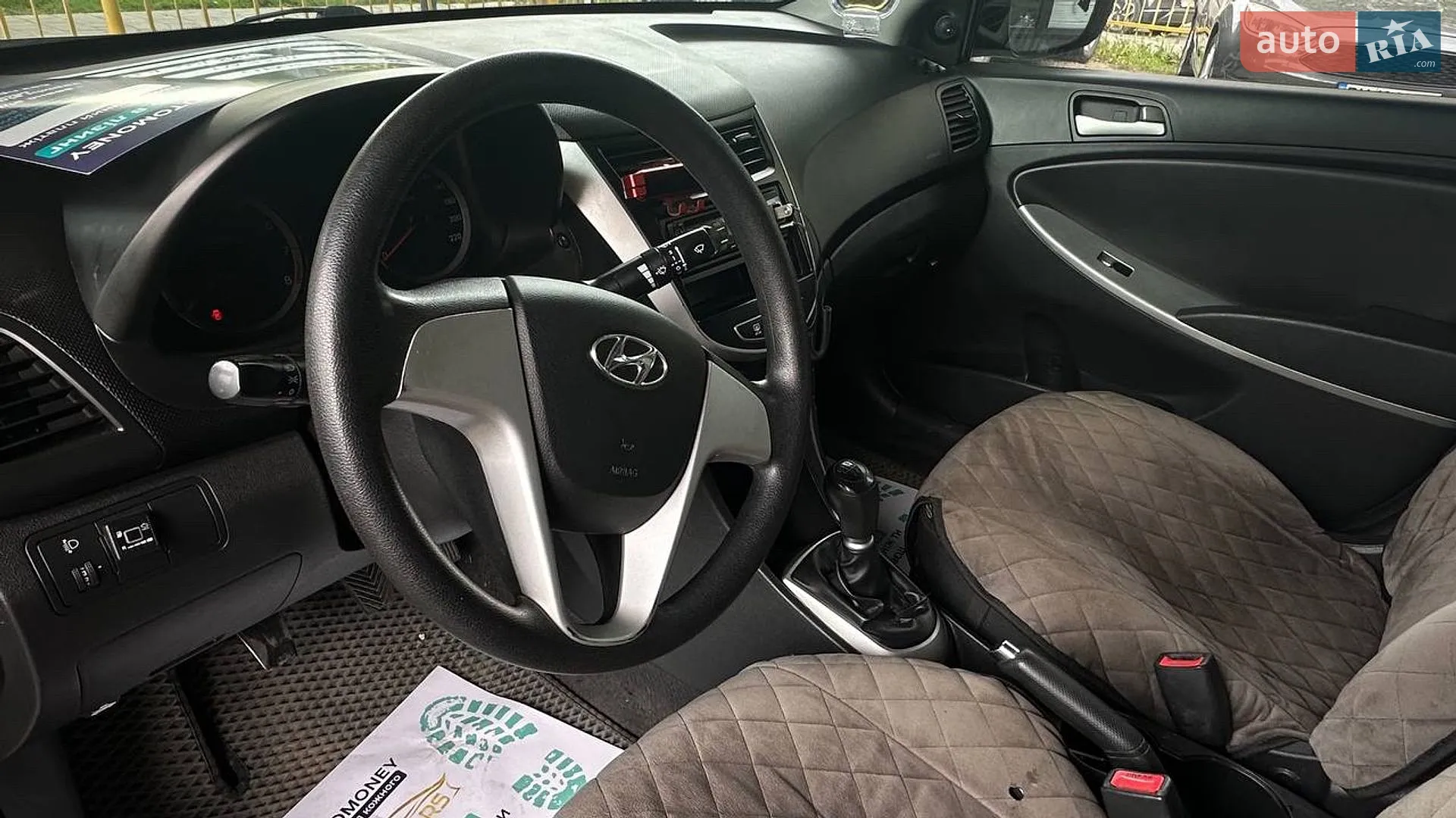 2011 Hyundai Accent - мініатюра 6