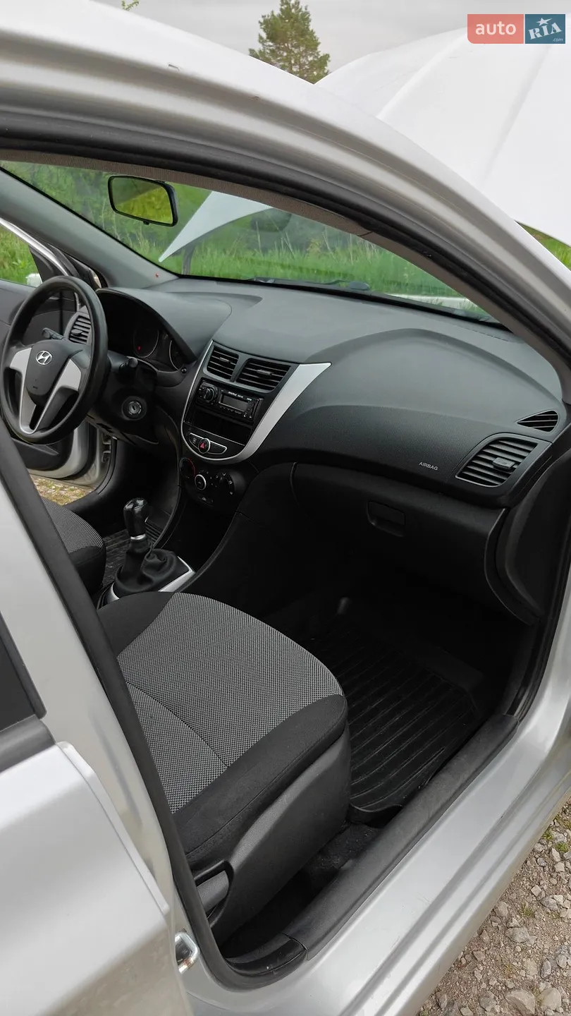 2013 Hyundai Accent - мініатюра 13