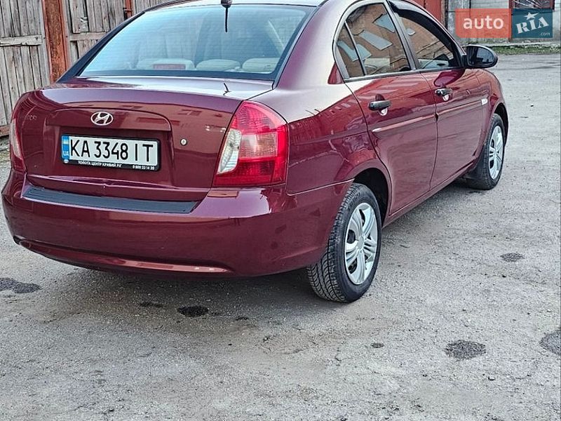 Седан Hyundai Accent 2007 в Новому Бузі