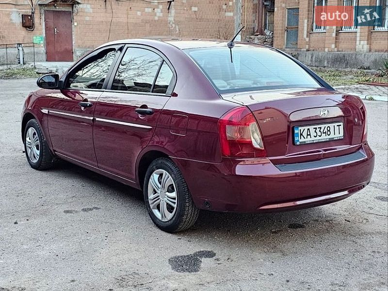 Седан Hyundai Accent 2007 в Новому Бузі