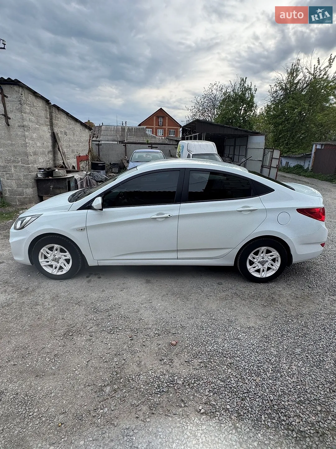 2011 Hyundai Accent - мініатюра 3