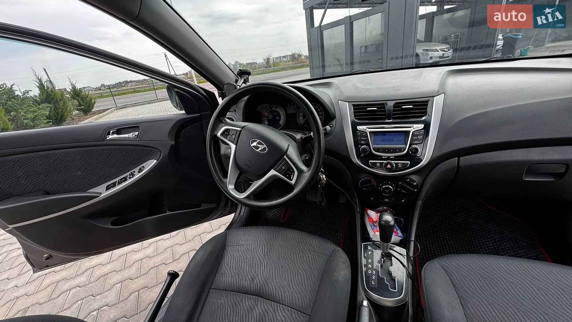 2011 Hyundai Accent - мініатюра 5