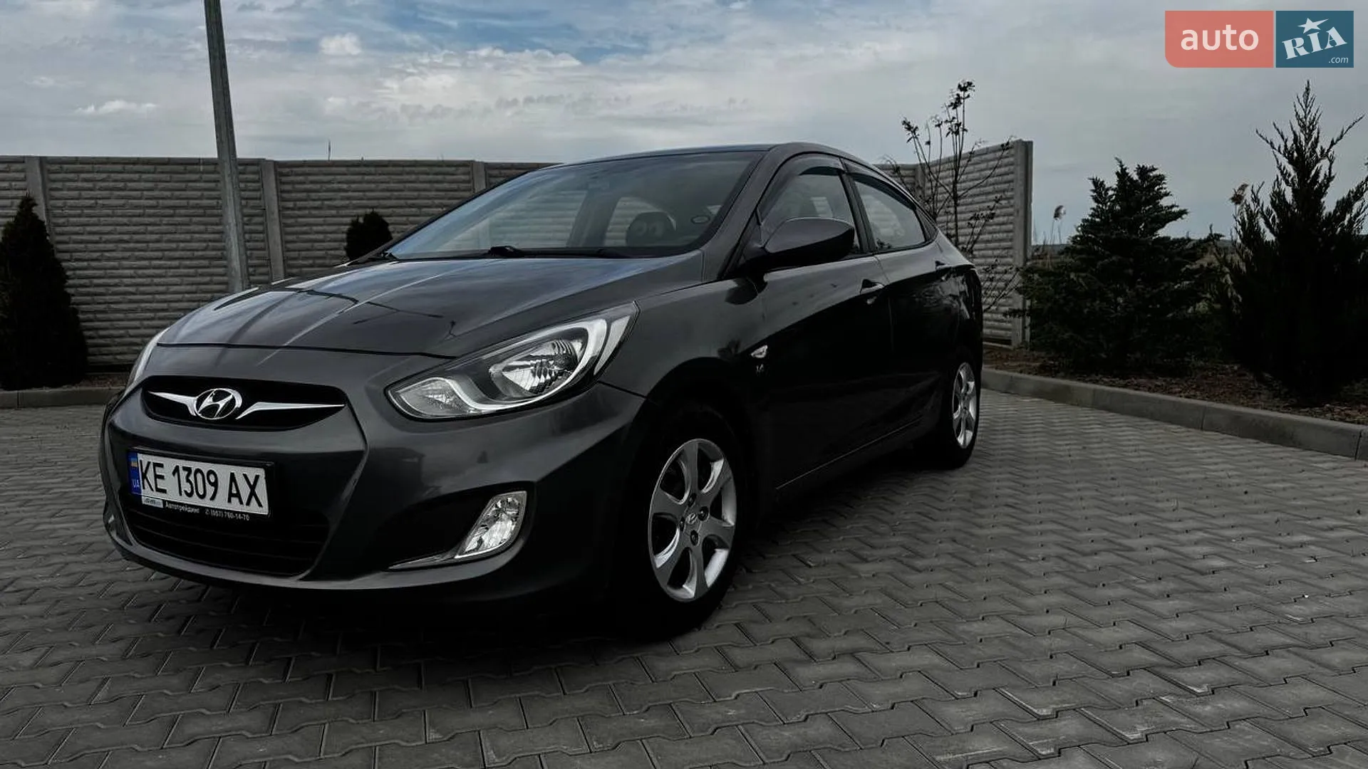 2011 Hyundai Accent - мініатюра 11