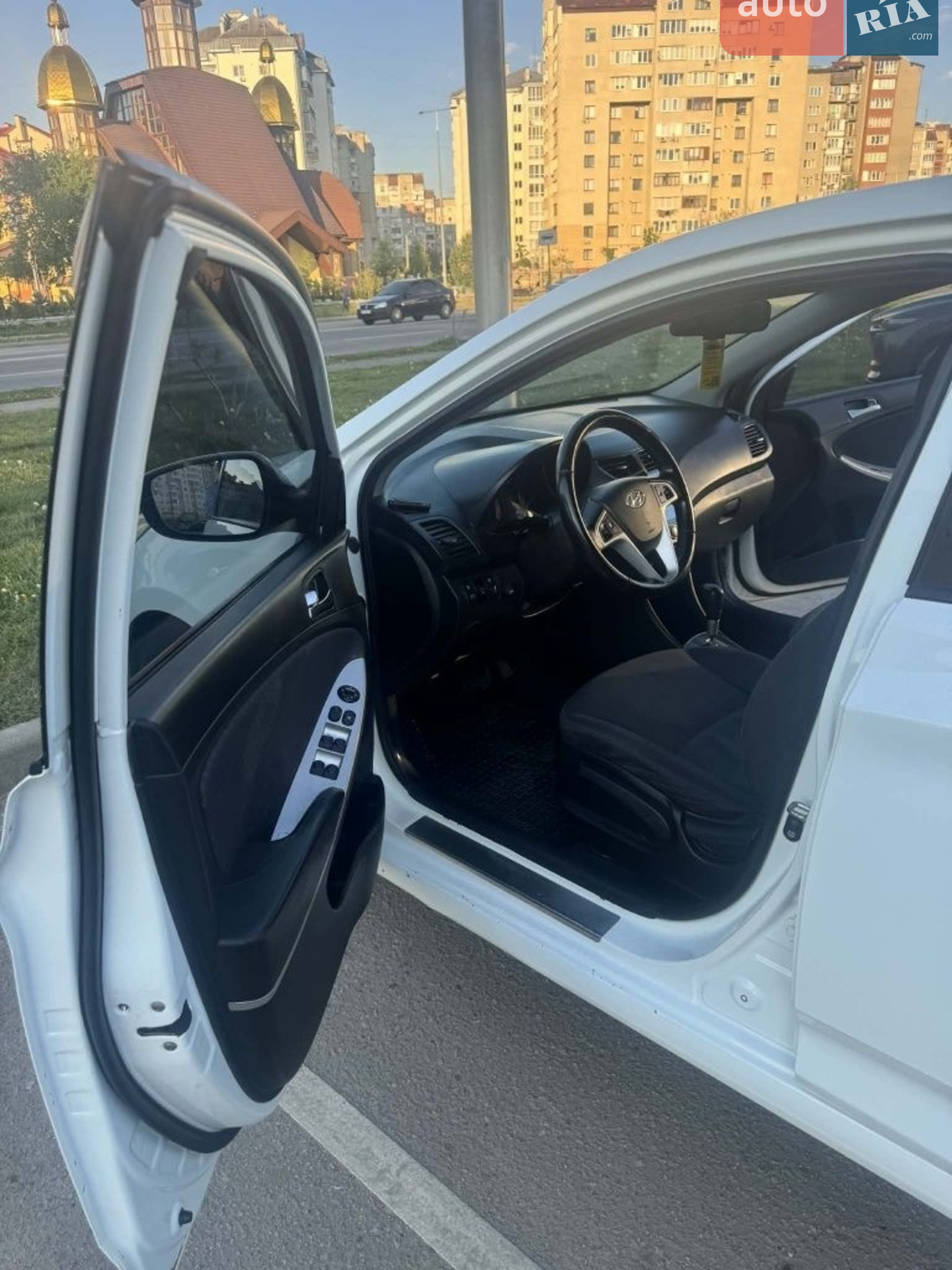 2012 Hyundai Accent - мініатюра 6